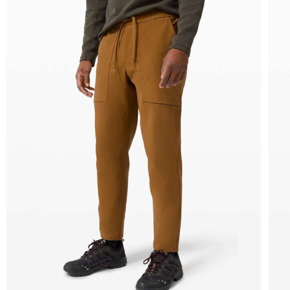 LULULEMON Bowline Pant Utilitech 30" in Burnt Caramel Mens Large 32W x 30L - Picture 1 of 14